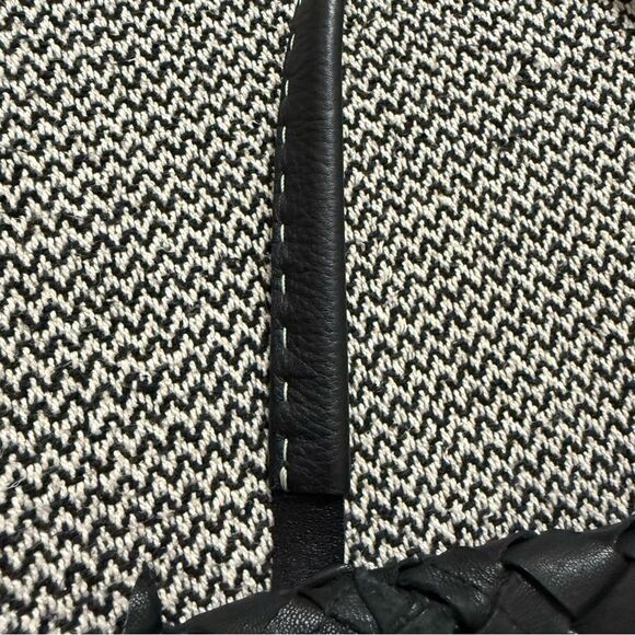Henry Beguelin Black Pebbled/Woven Shoulder Bag - Picture 16 of 16
